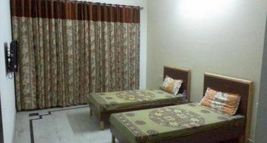 Anil Tandoon Guest House, Hyderabad 5